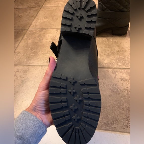 White House Black market quilted leather black mid calf boot - women's size 11 - Picture 9 of 13